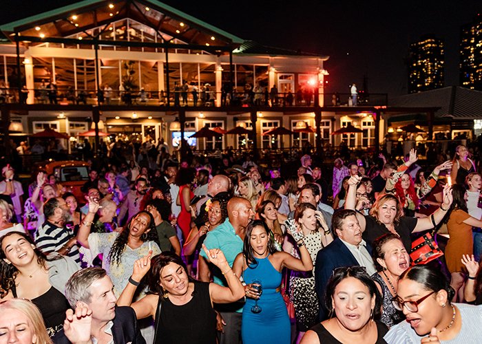 Celebrities, officials celebrate Landmark’s 20th anniversary (slideshow